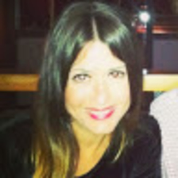 Meet your Posher, Tiffany - Picture 1 of 1